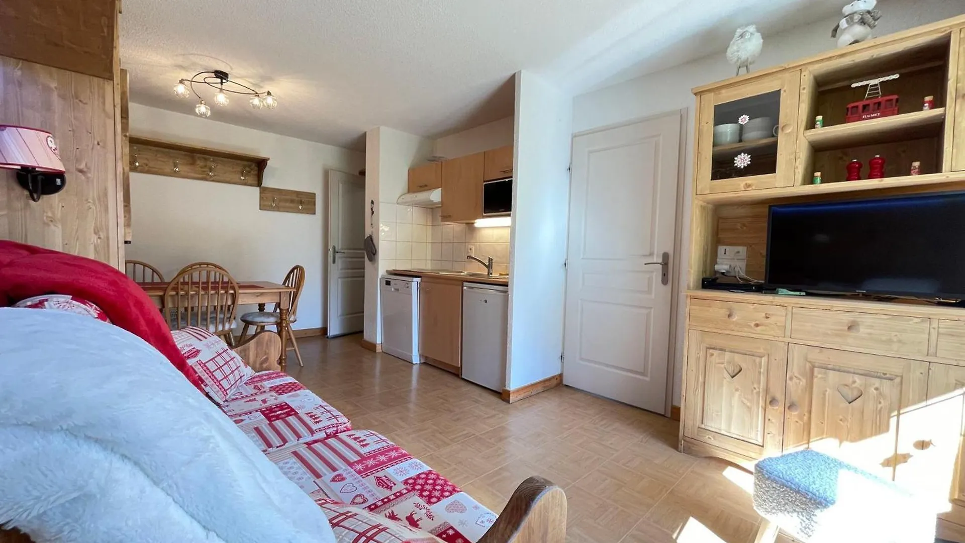 דירה פלומה Appartement 2 Chambres Au Pied Des Pistes Avec Piscine Interieure - Fr-1-505-228