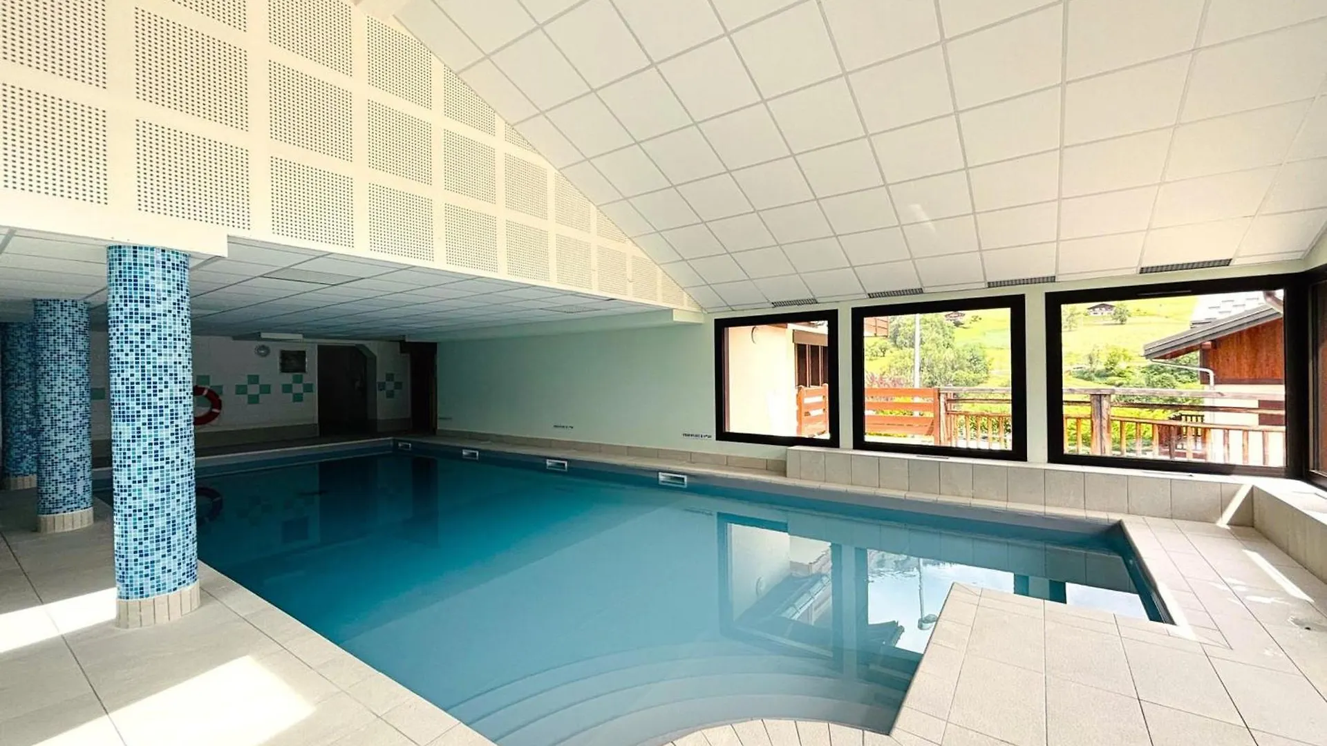 דירה פלומה Appartement 2 Chambres Au Pied Des Pistes Avec Piscine Interieure - Fr-1-505-228